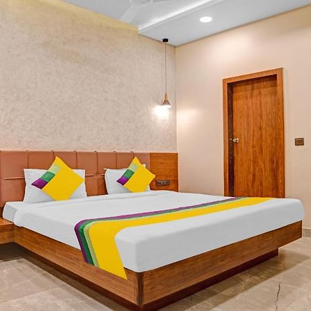 Hotel Abhilasha Inn Пачмархі Екстер'єр фото