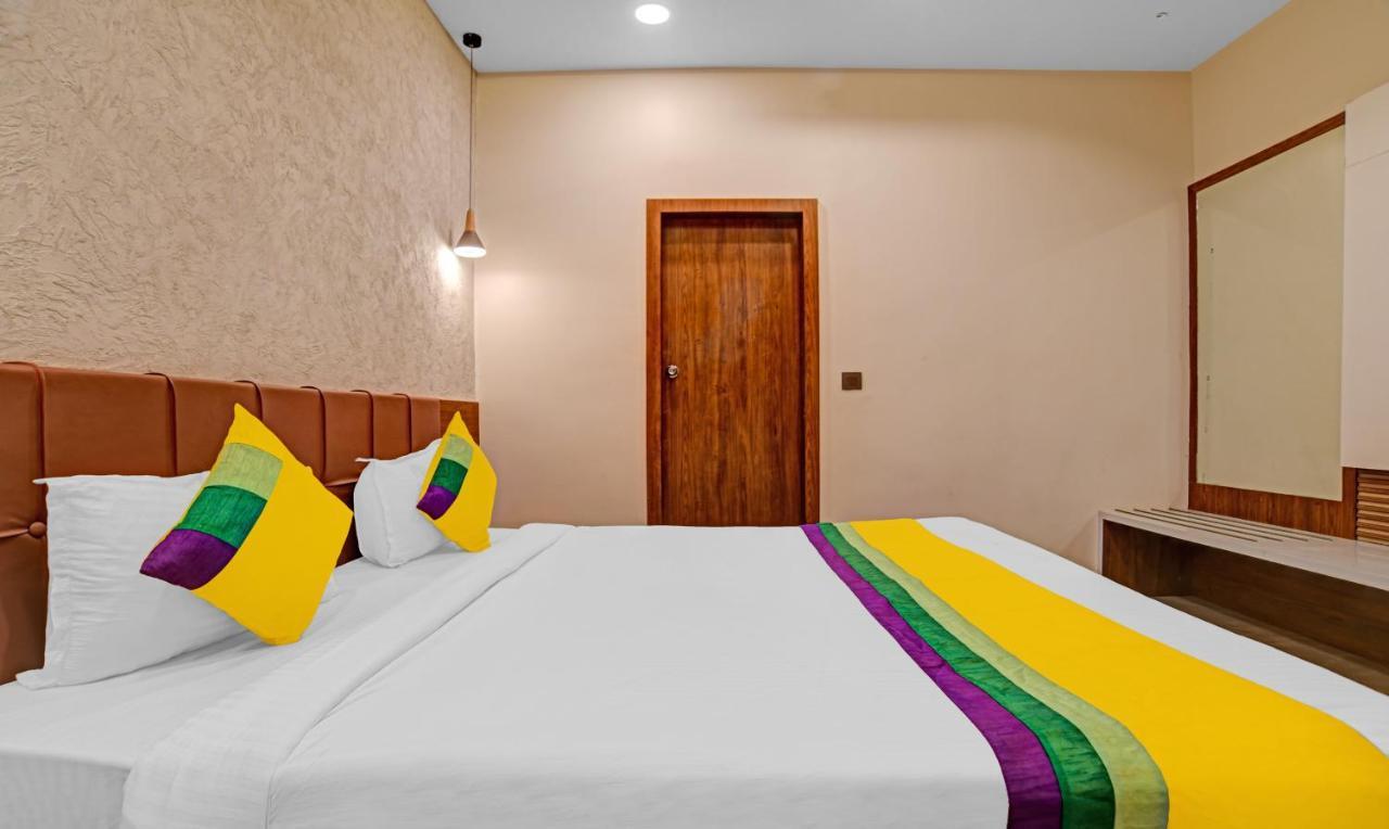 Hotel Abhilasha Inn Пачмархі Екстер'єр фото